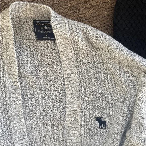 Cardigan Set - Picture 2 of 3